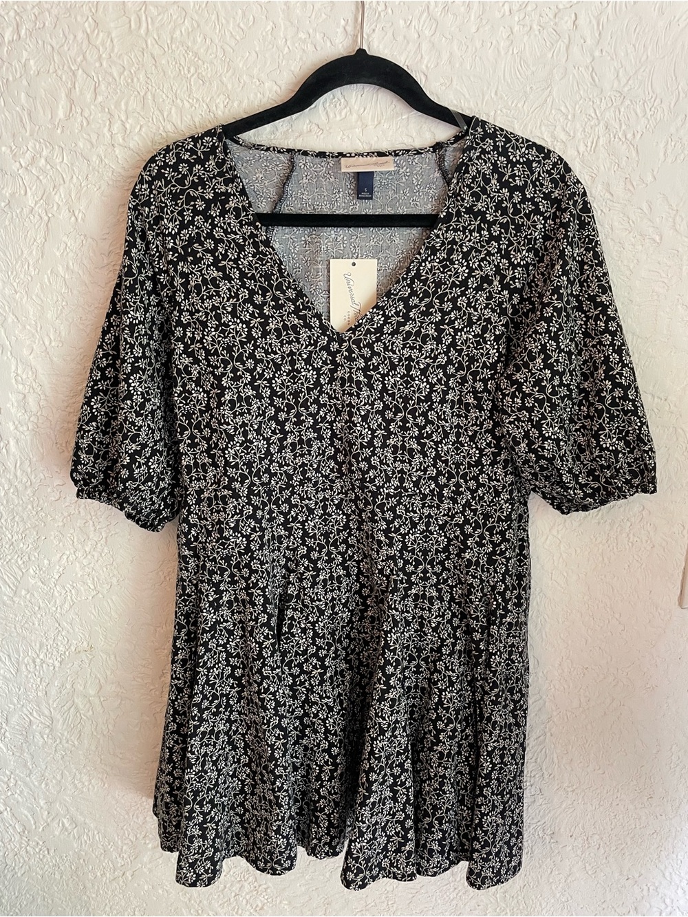 New Universal Thread Black Dress with White Floral Print